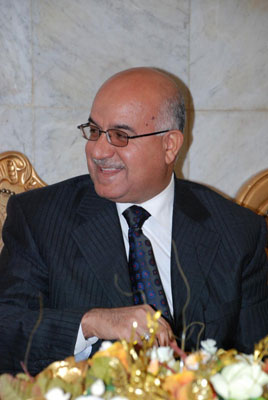 وزير الصحة الأسبق:توجد ازمة في مذاخر الاسنان و ماطرحه الوزير الحالي في مجلس الوزراء لم يمثل الوزارة