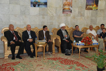 احد وجهاء الاعظمية ..جئنا كربلاء نحمل رايتين الاولى راية (لااله الا الله ) توحدنا وراية علم العراق تجمعنا