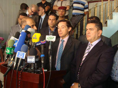 السفير الفرنسي يزور النجف ويؤكد ان المرجعية كان لها دور كبير في اعادة البناء الروحي للشعب العراقي