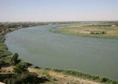 موجة الحر وانقطاع التيار الكهربائي يتسببان بغرق فتاة في نهر الفرات بالمثنى