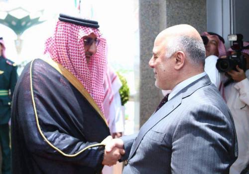 (بالصور) مراسيم استقبال رسمية في مطار الملك عبدالعزيز لدى وصول العبادي