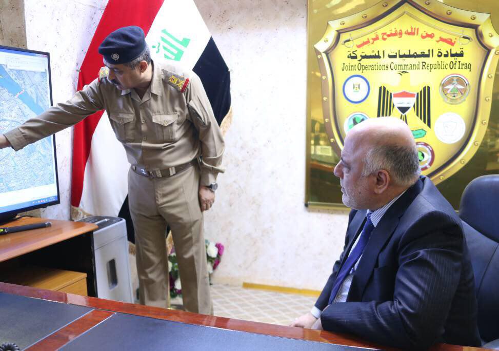 العبادي يزور العمليات المشتركة ويجدد تأكيده بالحفاظ على المقاتلين والمواطنين