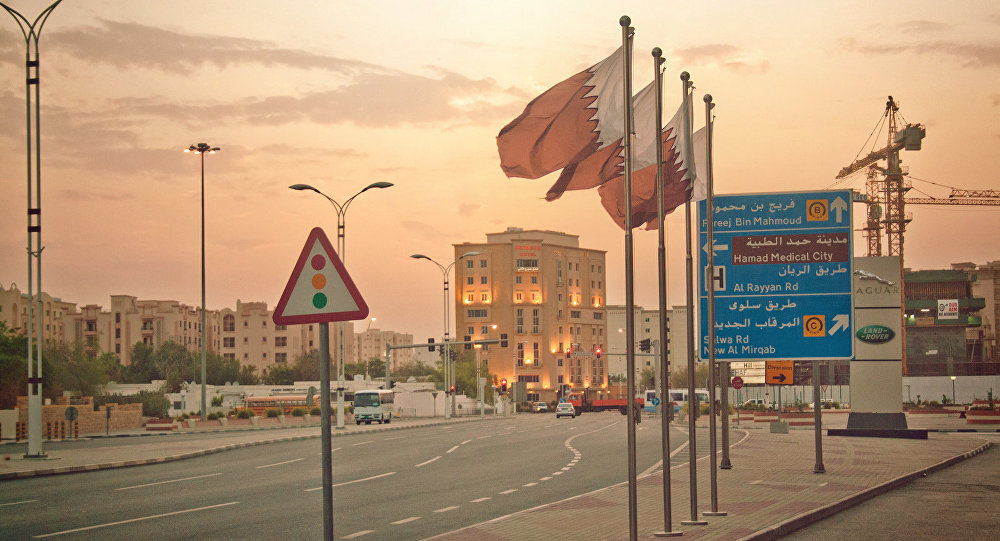 فرنسا تدعو إلى رفع العقوبات على مواطني قطر بسرعة