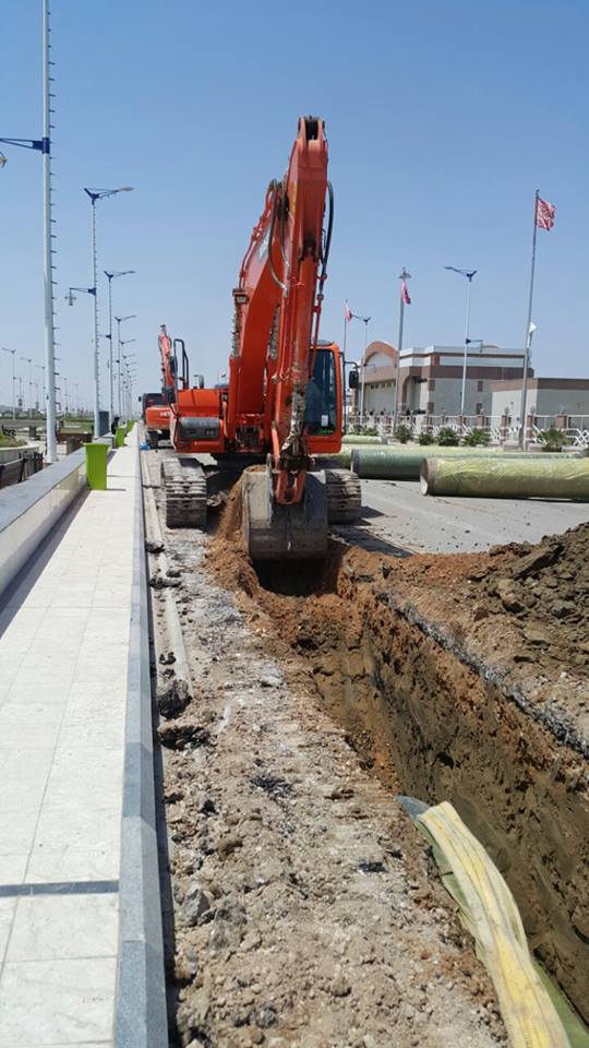 مد أنبوب ماء بطول (31)كم من قضاء الهندية الى طريق نجف-كربلاء بالتعاون بين العتبتين المقدستين ودائرة ماء كربلاء، لإيصاله إلى مركز المحافظة (مصور)