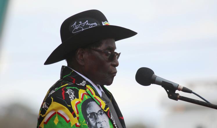 رئيس زيمبابوي يرفض التنحي رغم بلوغه 93 عاما