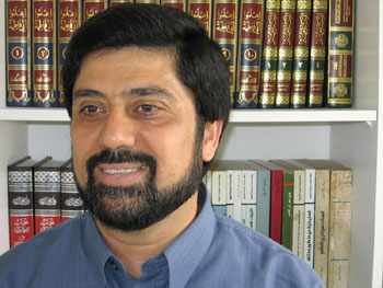 مدير مركز الاعلام العراقي يدعو التيار الصدري الى انهاء مقاطعته التعامل مع الولايات المتحدة