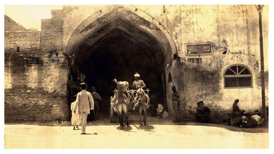 صورة نادرة لمدخل سوق السراي عام 1920