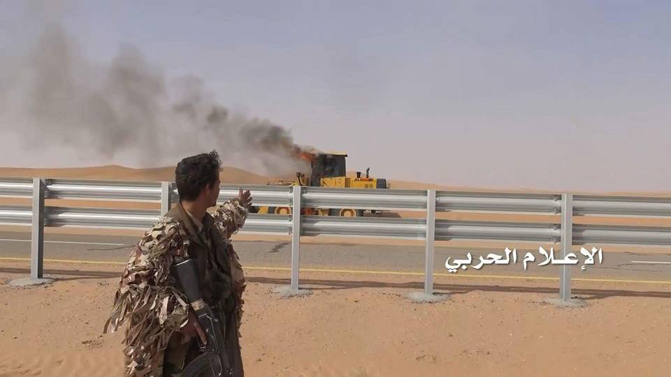بالصور:وحدات راجلة من  الجيش اليمني تنفذ عملية اقتحام للحدود السعودية