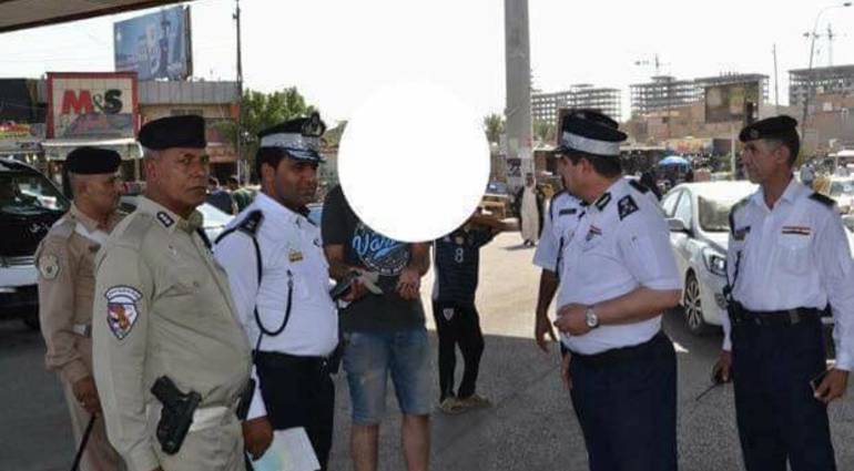 مديرية مرور كربلاء تغرم سائقي التكسيات لارتدائهم "البرمودة"