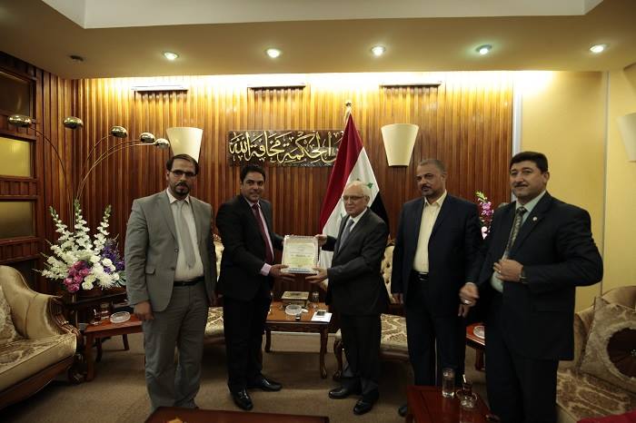 وزير التعليم العالي يستقبل وفد من العتبة الحسينية المقدسة ويؤكد ان مشاريع العتبة ضمن اطر واهداف الامام الحسين