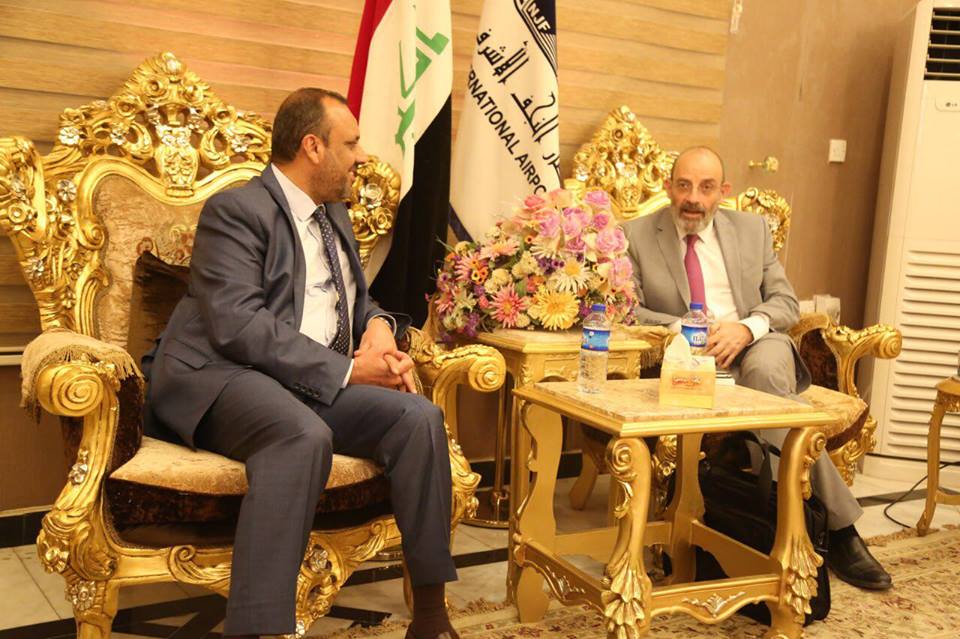 وزير الدفاع اللبناني يعقوب الصراف في زيارة للنجف تعد الاولى لوزير دفاع لبناني للمدينة المقدسة.
