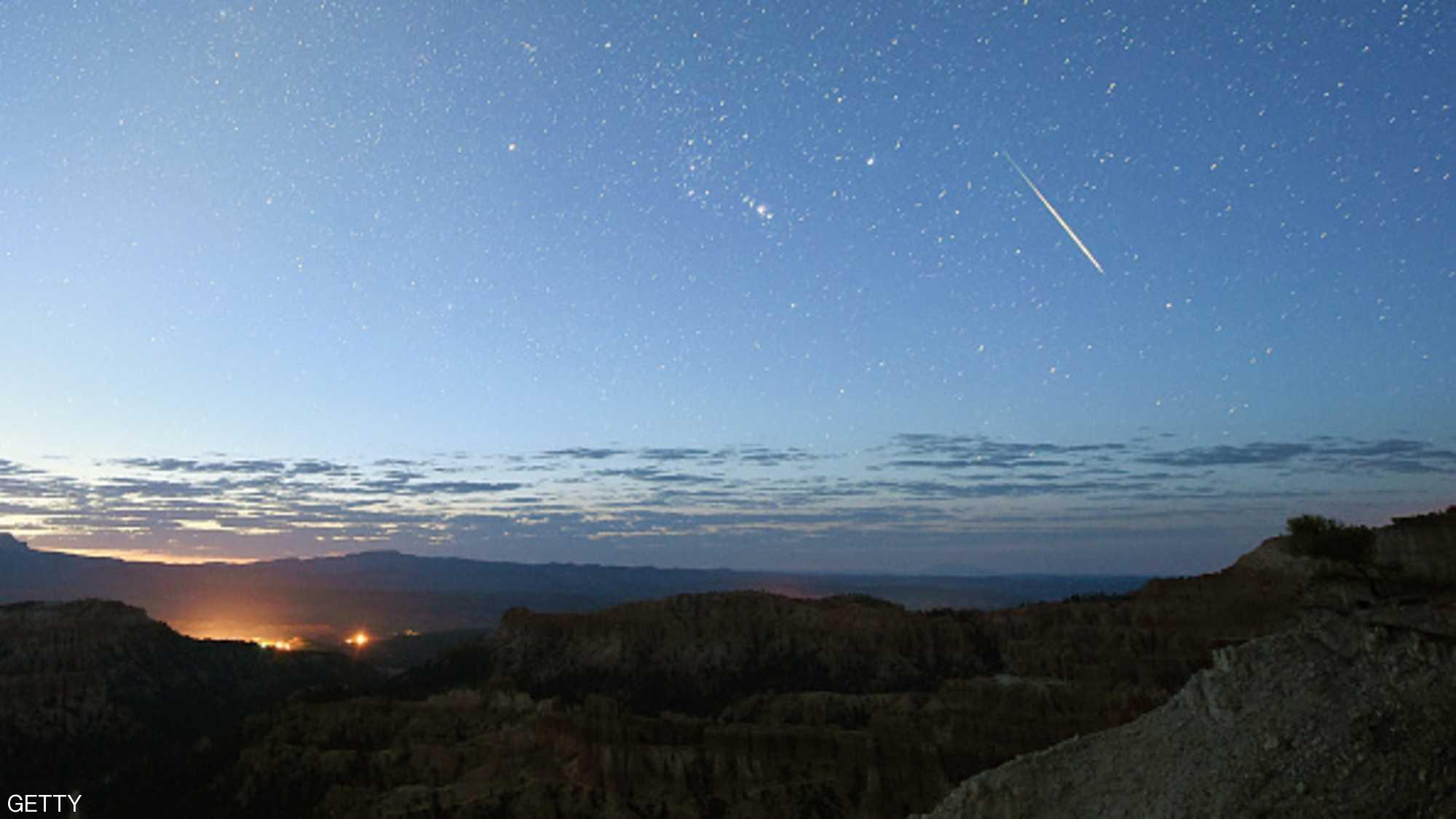 الليلة .. سكان الكرة الأرضية على موعد مع ظاهرة "المطر النيزكي"