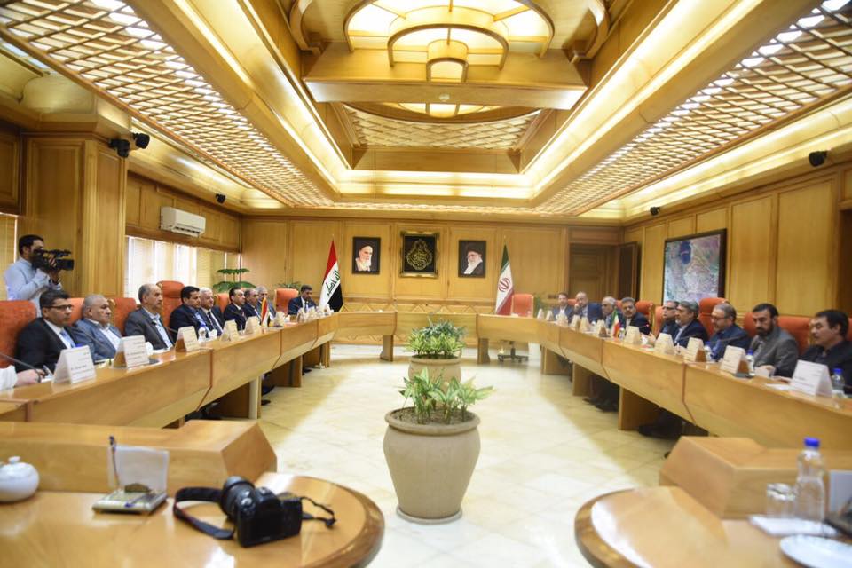 ايران تعلن وضع "تسهيلات" بمنح التأشيرات للزائرين العراقيين والإيرانيين