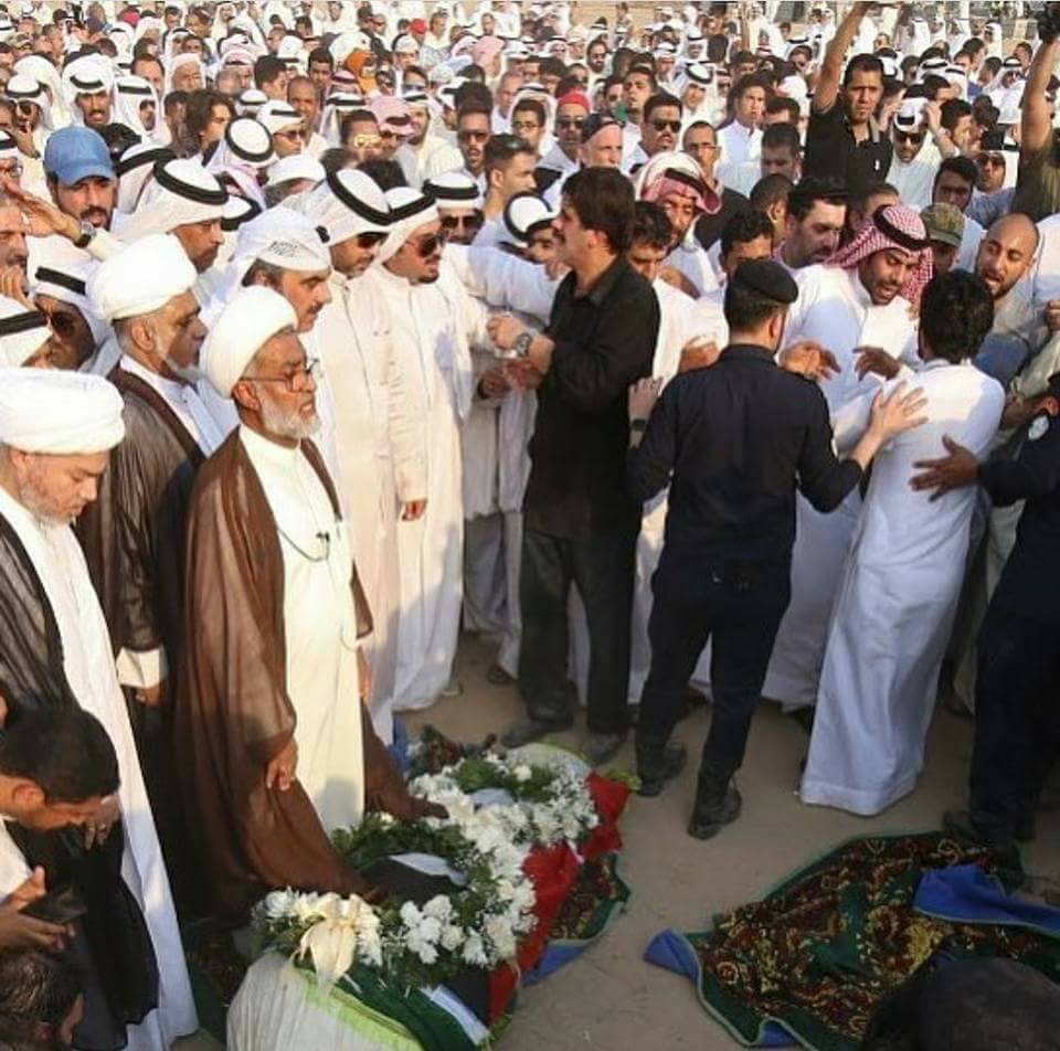 بالصور:مراسيم تشييع  الفنان الكويتي عبدالحسين عبدالرضا وبحضور امير الكويت