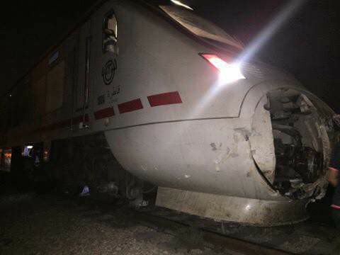 بالصور.. اصطدام قطار البصرة في بغداد
