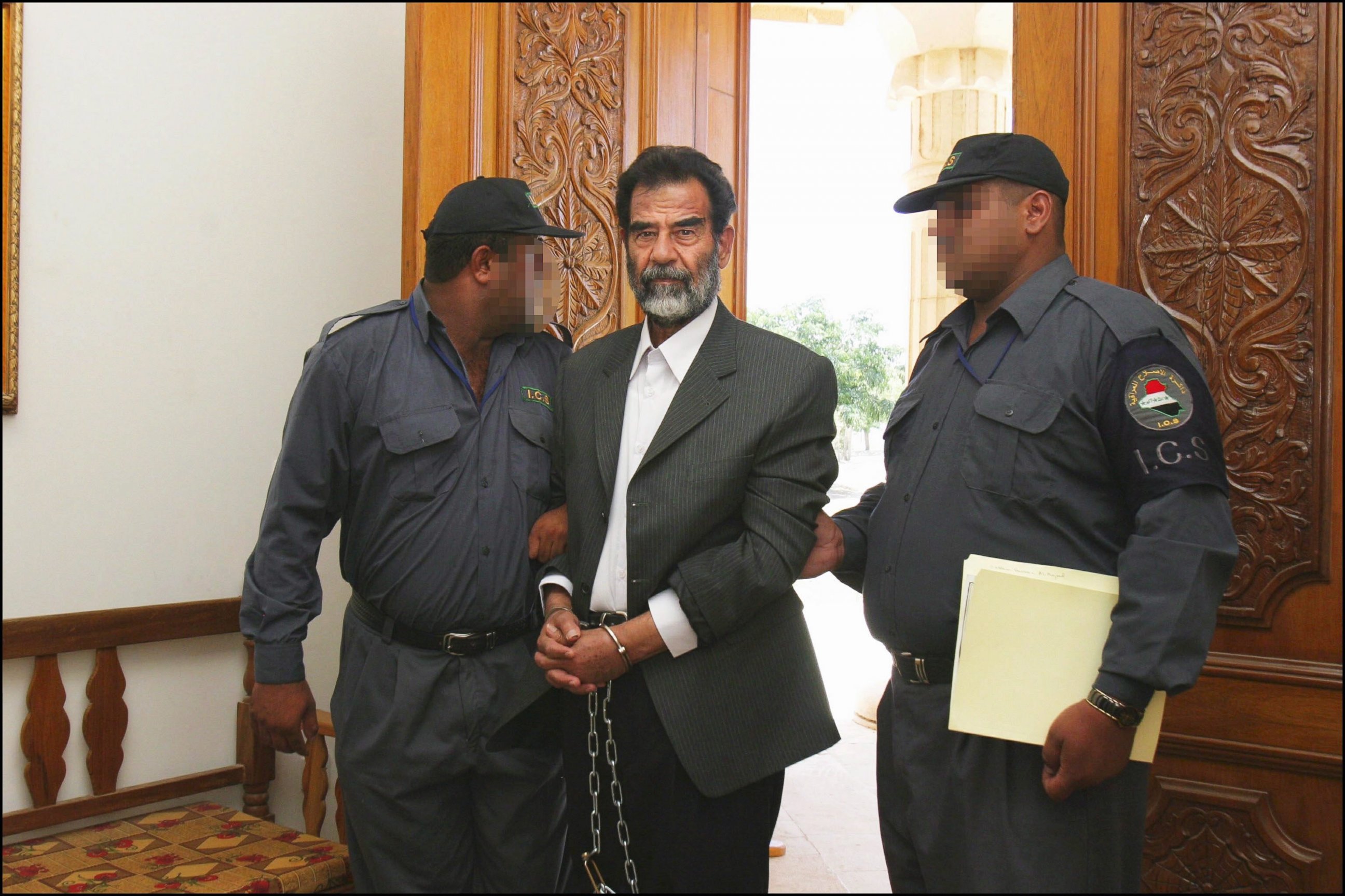 الولايات المتحدة تعيد للعراق أهم العاب صدام حسين (صور)