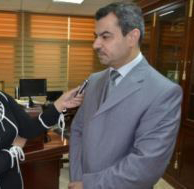 وزير التخطيط : وزراء يعيشون خارج العراق ويملكون بيوتاً في مجمعات حكومية تسكنها [الكلاب] فقط