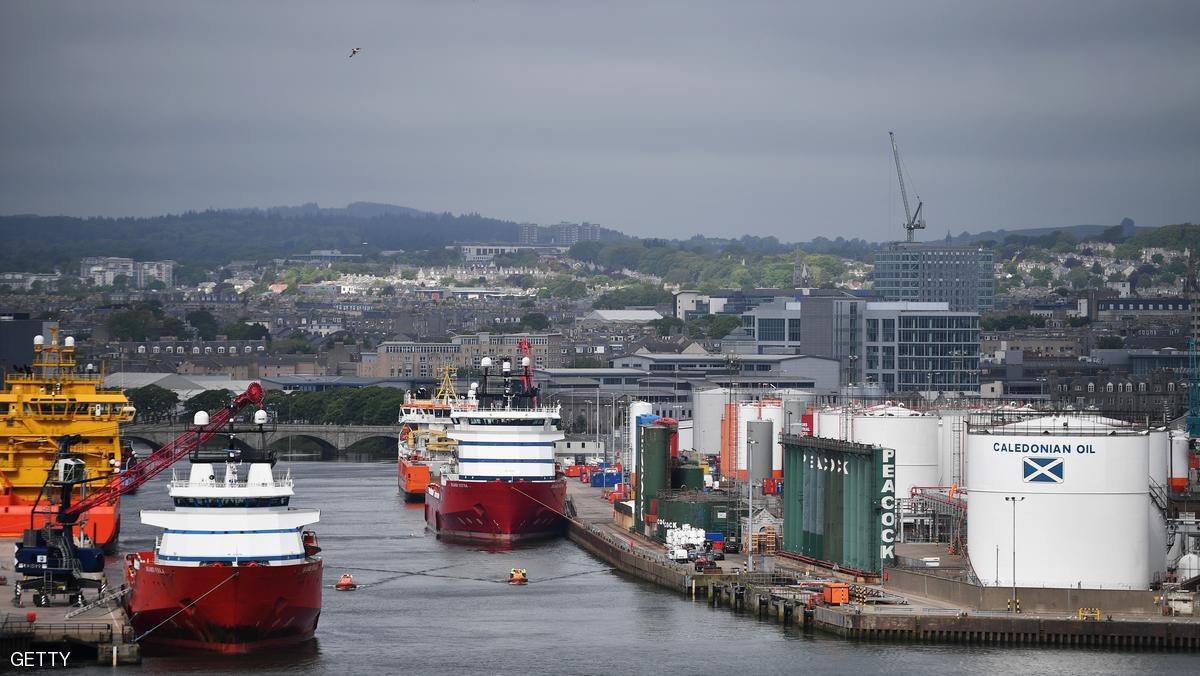 أسعار النفط تشهد استقرارا بسبب التوقعات بتمديد خفض الإنتاج