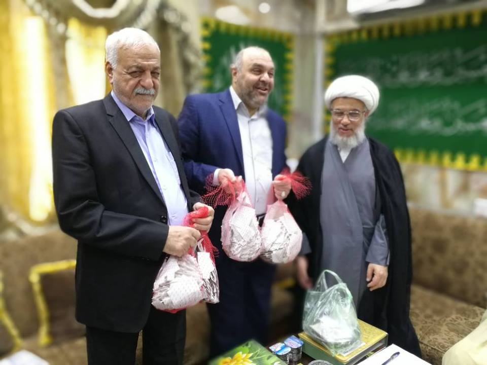 بالصور:شباك لضريح الامام الحسين منصوب في المانيا و5000 الماني يبعثون بأمنياتهم عبر الضريح