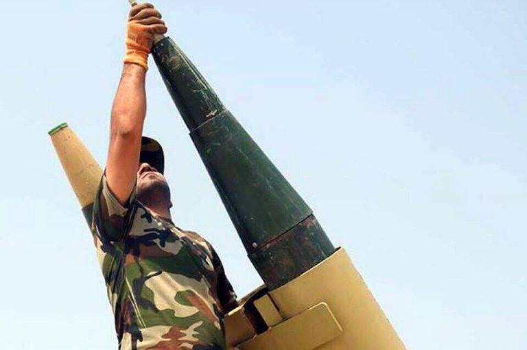 بالصور.. الحشد الشعبي يصنع صاروخا ويجري عملية إطلاق تجريبية