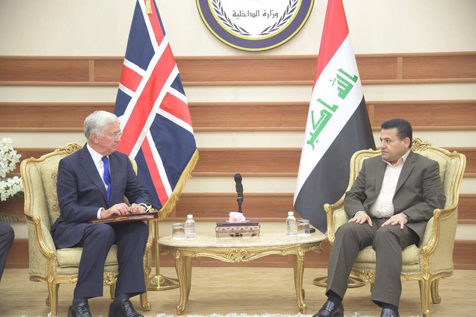 بالفيديو.. وزير الداخلية يستقبل وزير الدفاع البريطاني