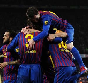 برشلونة يعرض 5 لاعبين للبيع أبرزهم ألفيش وكيتا