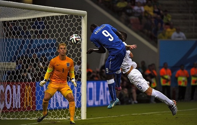 ايطاليا تفوز على انجلترا 2-1 في المجموعة 4 بكأس العالم
