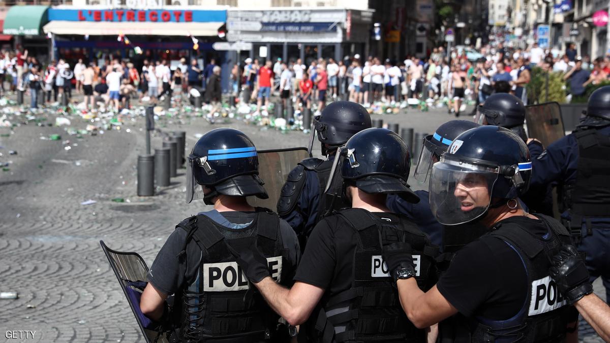 موسكو: توقيف مشجعينا في فرنسا "غير مقبول"