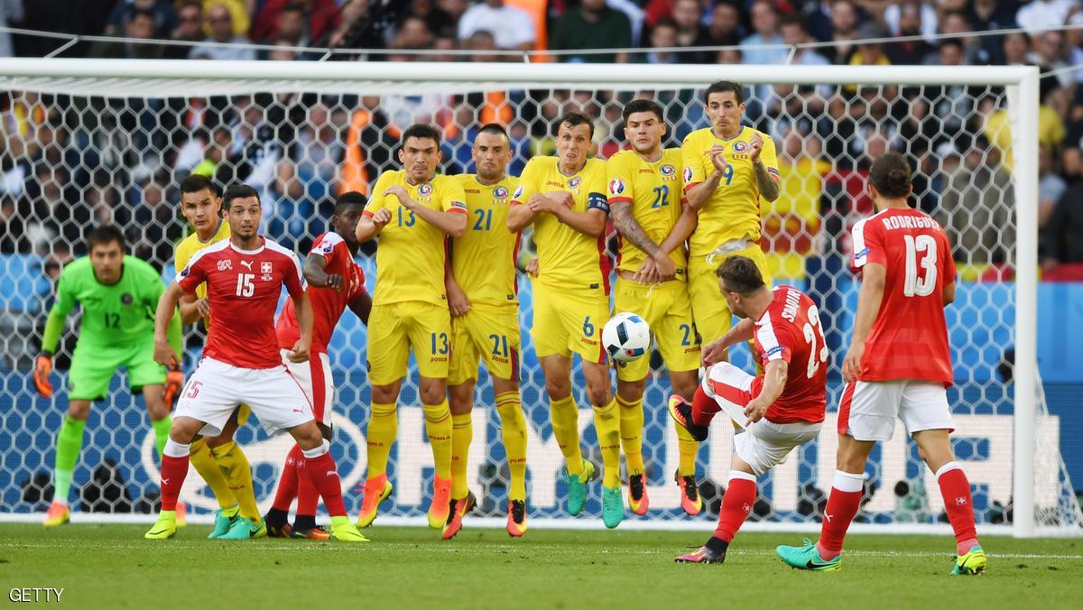 سويسرا تنتزع التعادل من رومانيا وتقترب من التأهل