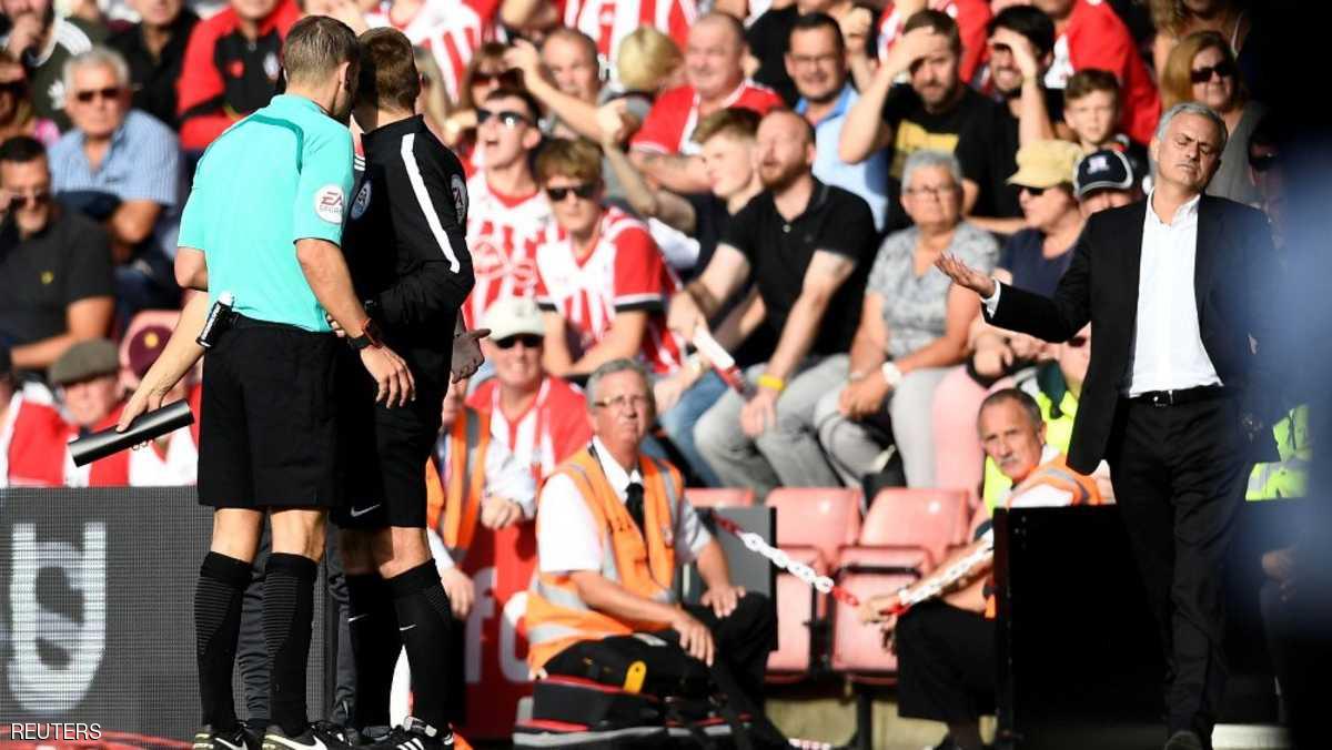 مان يونايتد يفوز على ساوثامبتون.. والحكم يطرد مورينيو