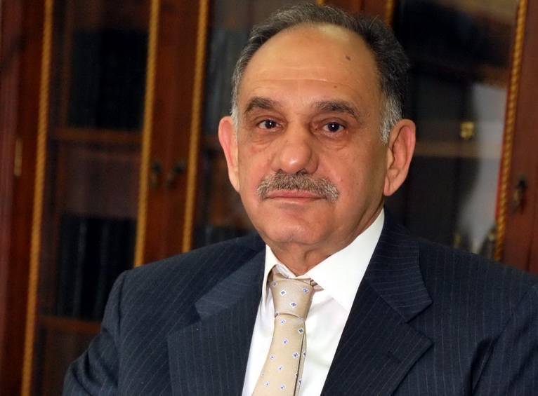 المطلك يدعو الى "ثورة دستورية" ويرفض الاستفتاء