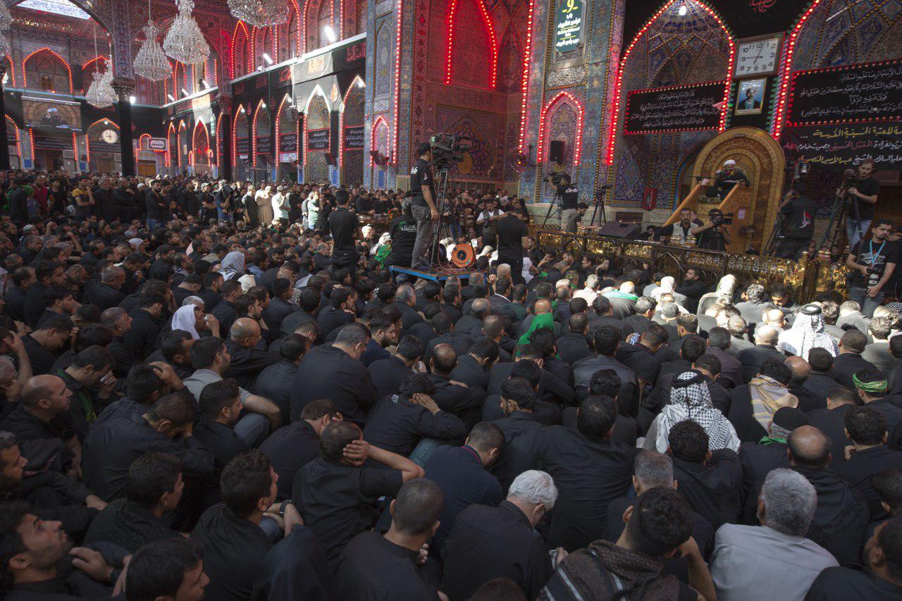 بالصور: مقتل الامام الحسين من الصحن الحسيني الشريف وسط حضور جماهيري