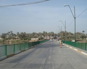 ابناء منطقة القصبة في الكوفة يتظاهرون احتجاجا على قرار ايقاف التسجيل المجدد لعقاراتهم