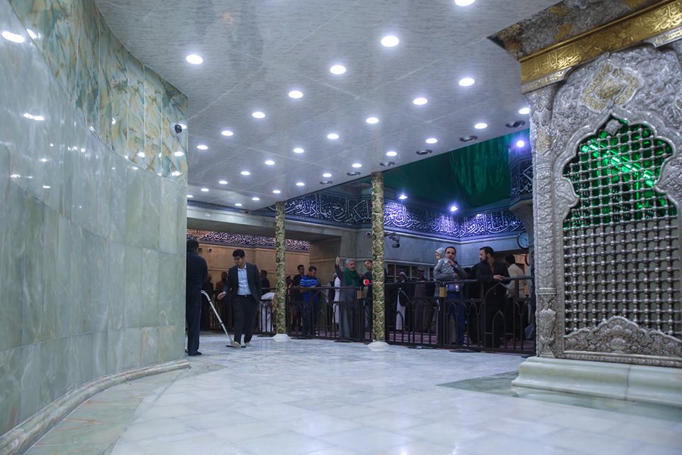 العتبة الحسينية المقدسة :انجازنا ترشيق العامود الثالث من الاربعة داخل الحرم الشريف (مصور)