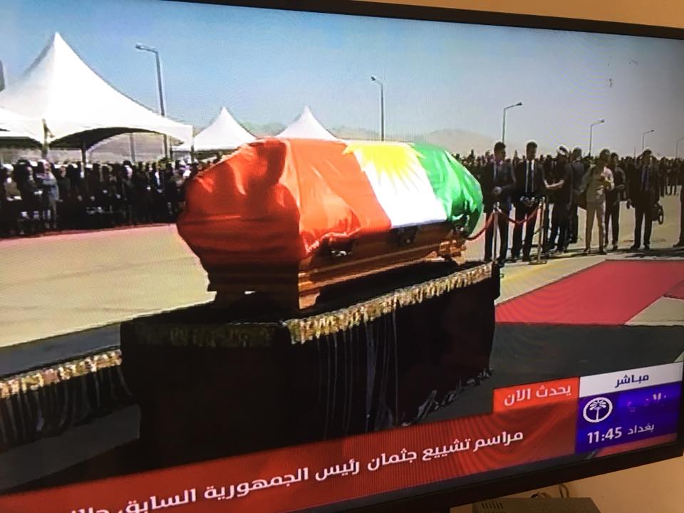 بالصورة:جنازة رئيس جمهوريه العراق ملفوفه بغير علم العراق