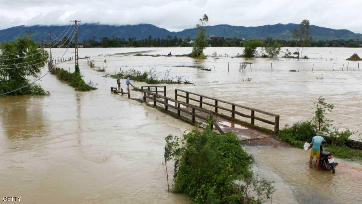 "انزلاقات" تقتل العشرات في فيتنام
