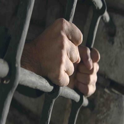 قانوني كردي: يحق لبغداد قانونيا تحريك قوات لاعتقال بارزاني
