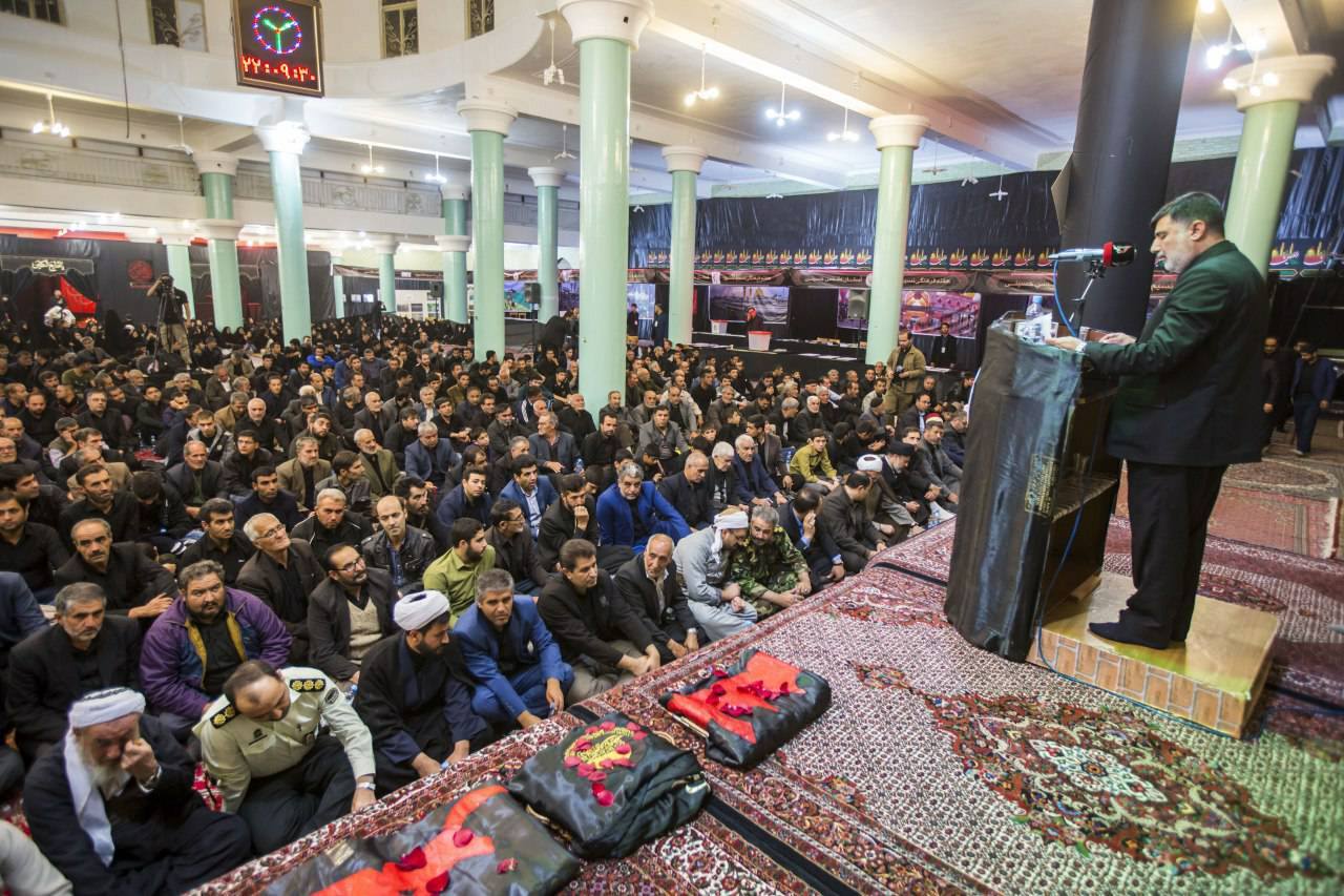 بالصور: عتبات العراق المقدسة تطلق فعاليات الاسبوع الثقافي نسيم عاشوراء في ايران