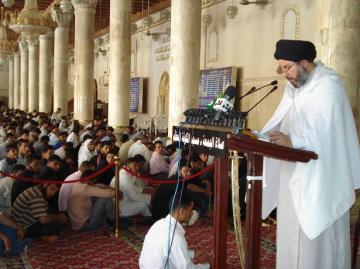 امام جمعة الكوفة : كشفنا اقنعة المندسين و لافرق بين الإرهابيين التكفيريين ومن يقتل الناس باسم الصدريين