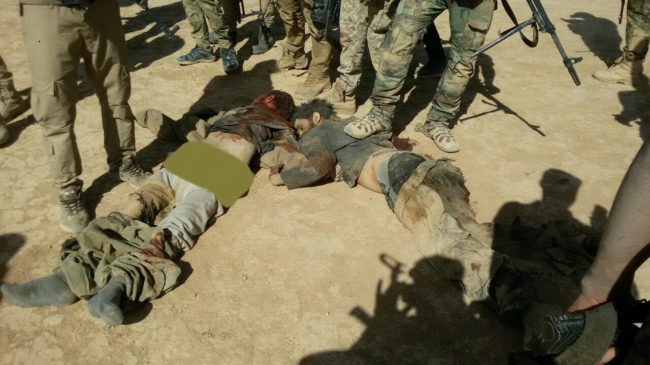 بالصور.. الحشد الشعبي يقتل ٨ ارهابيين ويحرر ٨٠ مدنيا كانوا محتجزين كرهائن غرب نينوى