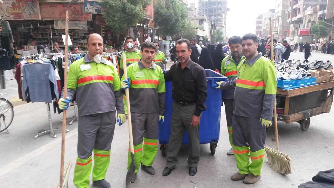مهندسون من بلدية طهران يشتركون في حملات لتنظيف لشوارع كربلاء لمدة شهر (مصور)