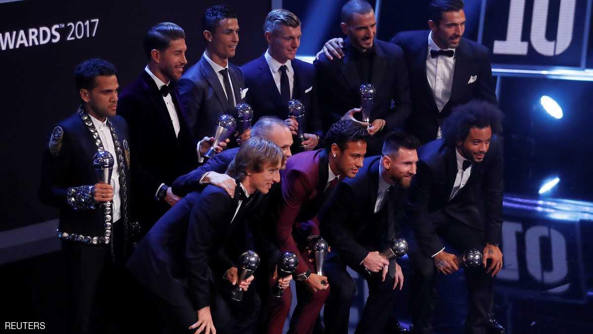 بالصور.. تشكيلة أفضل فريق في العالم