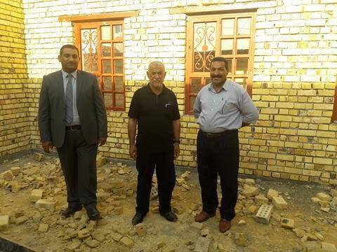 طبيب عراقي يتبرع ببناء صفاً دراسياً بمبلغ (14) مليون من نفقته الخاصة