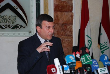 محافظ كربلاء يطالب العبادي بـ"منع دخول مواكب المسؤولين الى المحافظة خلال زيارة الاربعين"