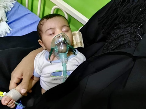 بالصور: اختناقات بين المواطنين في كربلاء جراء العاصفة الترابية التي تتعرض لها المحافظة لليوم الثاني على التوالي