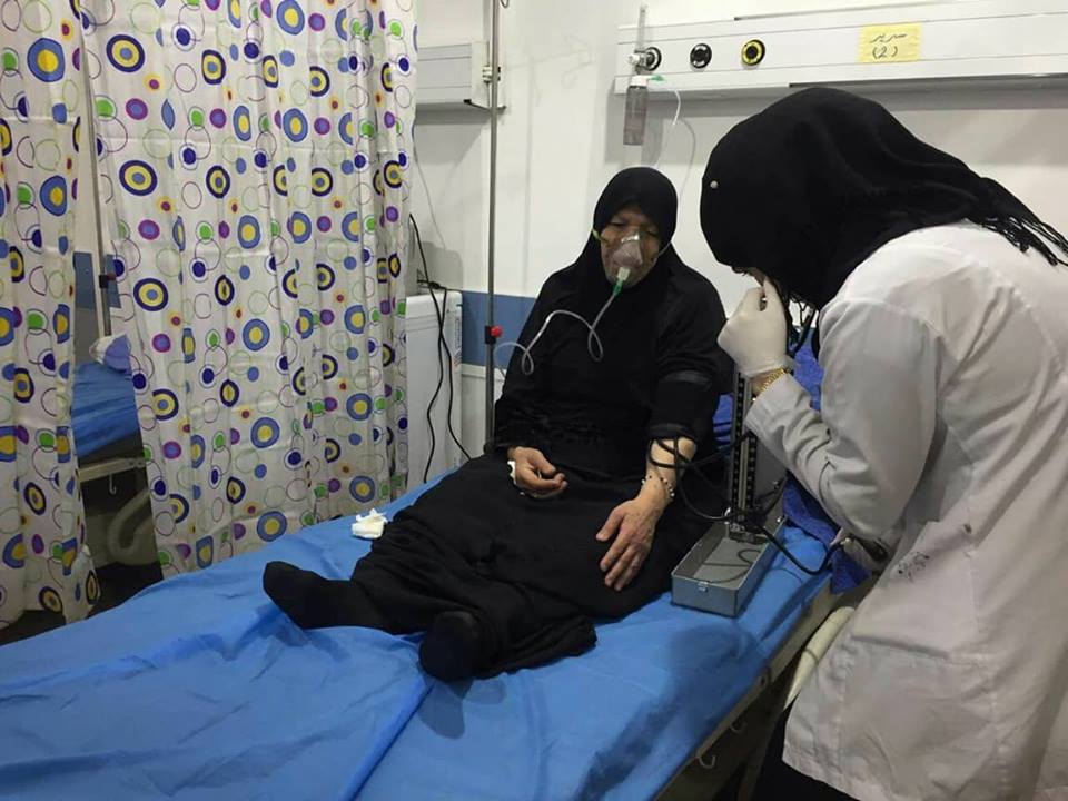 بالصور عشرات حالات الاختناق تستقبلها مستشفيات النجف بسبب العاصفة الترابية