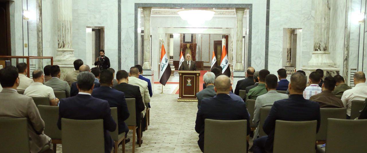 العبادي يعد بتحرير القائم خلال "أيام قليلة" ويحذر من استمرار "تجنيد الإرهابيين"