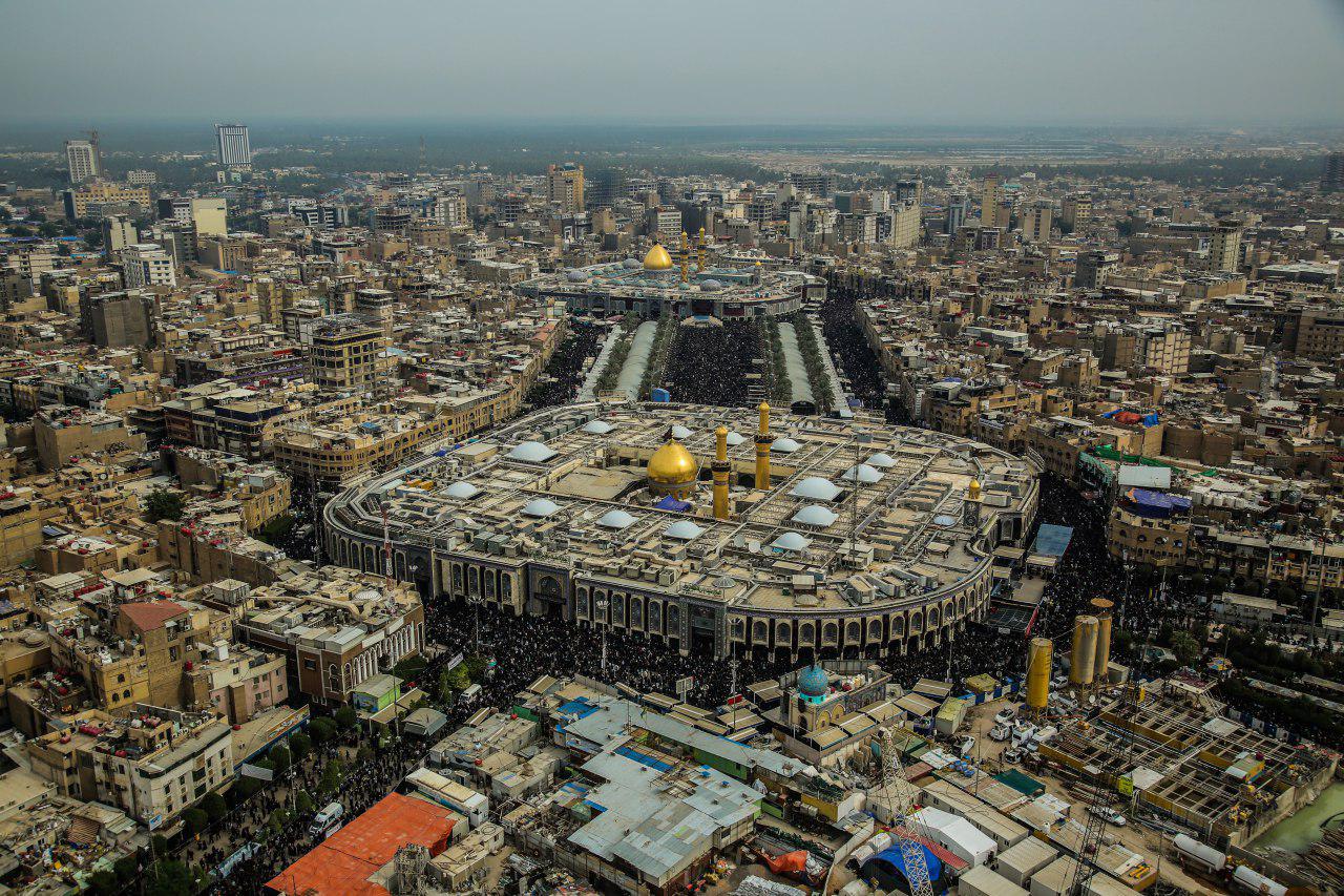 من الجو .. حشود مليونية تواصل المسير الى كربلاء