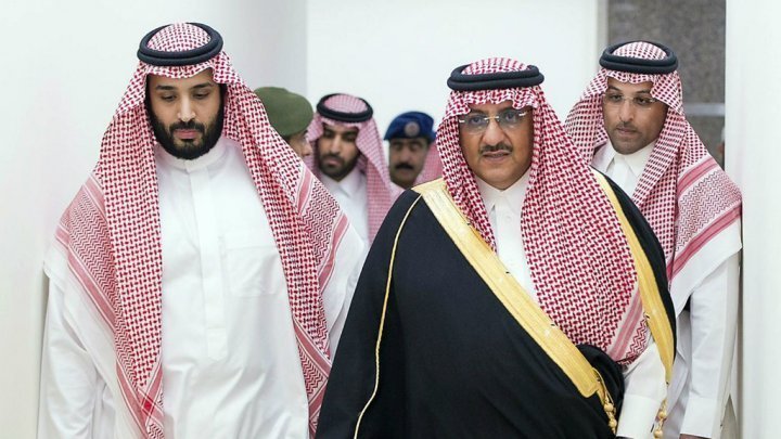 السعودية .. تجميد الحسابات البنكية لمحمد بن نايف وأسرته