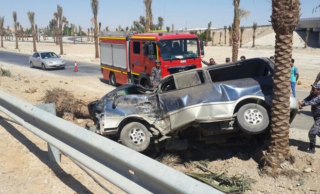 بالصورة.. مصرع واصابة 12 زائر ايراني بحادث سير قرب منفذ الشيب الحدودي